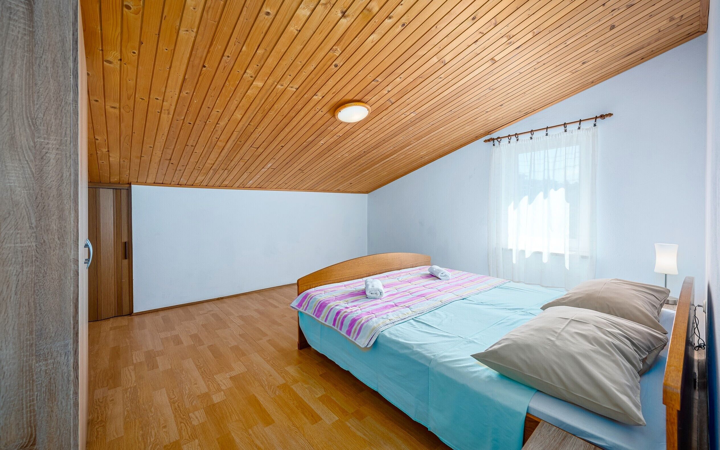 2 chambres, accès Internet, draps fournis