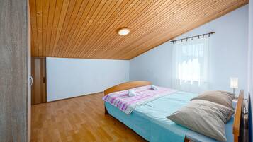 2 chambres, accĂšs Internet, draps fournis