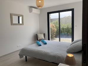 2 bedrooms, iron/ironing board, free WiFi, bed sheets