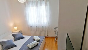 1 bedroom, internet, bed sheets - Apartments Jaka, (16622), Sumartin, hr (Sumartin)