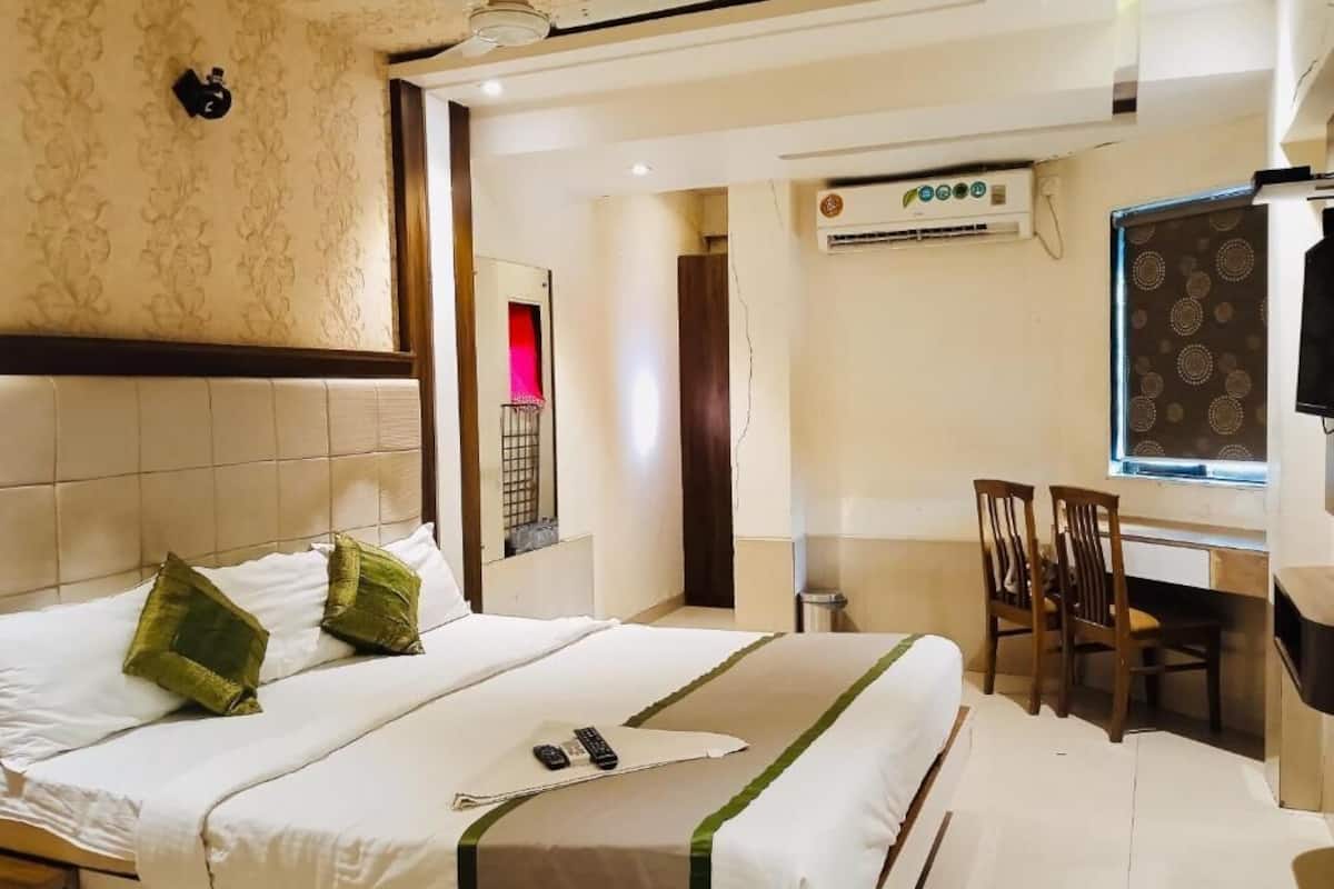 deluxe room | soundproofing, free wifi, bed sheets