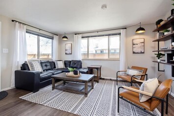 Foto von Modern Chic Retreat | Near Mtns & Red Rocks | Wifi
