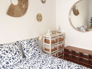 2 bedrooms