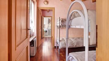 2 habitaciones, tabla de planchar con plancha y wifi gratis