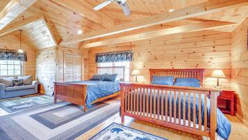 4 Schlafzimmer, Schreibtisch, BĂŒgeleisen/BĂŒgelbrett