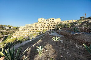 Exterior - Apartment 'Mar-Colina-Sol' with Sea View, Beach Access, Terrace & Wi-Fi (Carvoeiro)