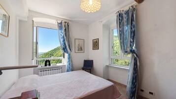 2 camere, ferro/asse da stiro, Wi-Fi gratuito, lenzuola