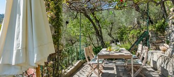 Villa 'Cottage Rustico Con Vista Mare' with Sea View, Shared Terrace and Wi-Fi