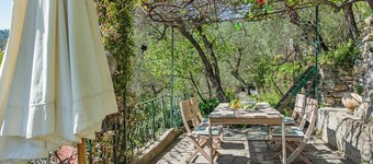 Holiday Home 'Tavernetta in Campagna' with Sea View & Garden