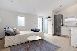 1 bedroom, iron/ironing board, free WiFi, bed sheets - Vacation Home 'Súper Ático Auditorio Centro' with Terrace & Wi-Fi (LA OROTAVA)