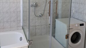 Bathtub