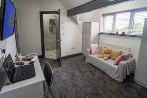 Studio | Interior - Stunning 1-bed Studio in Birmingham (Birmingham)