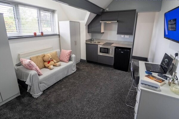 Stunning 1-bed Studio In Birmingham - Harborne - Birmingham 