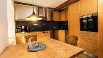 Kühlschrank, Ofen, Herdplatte, Geschirrspüler