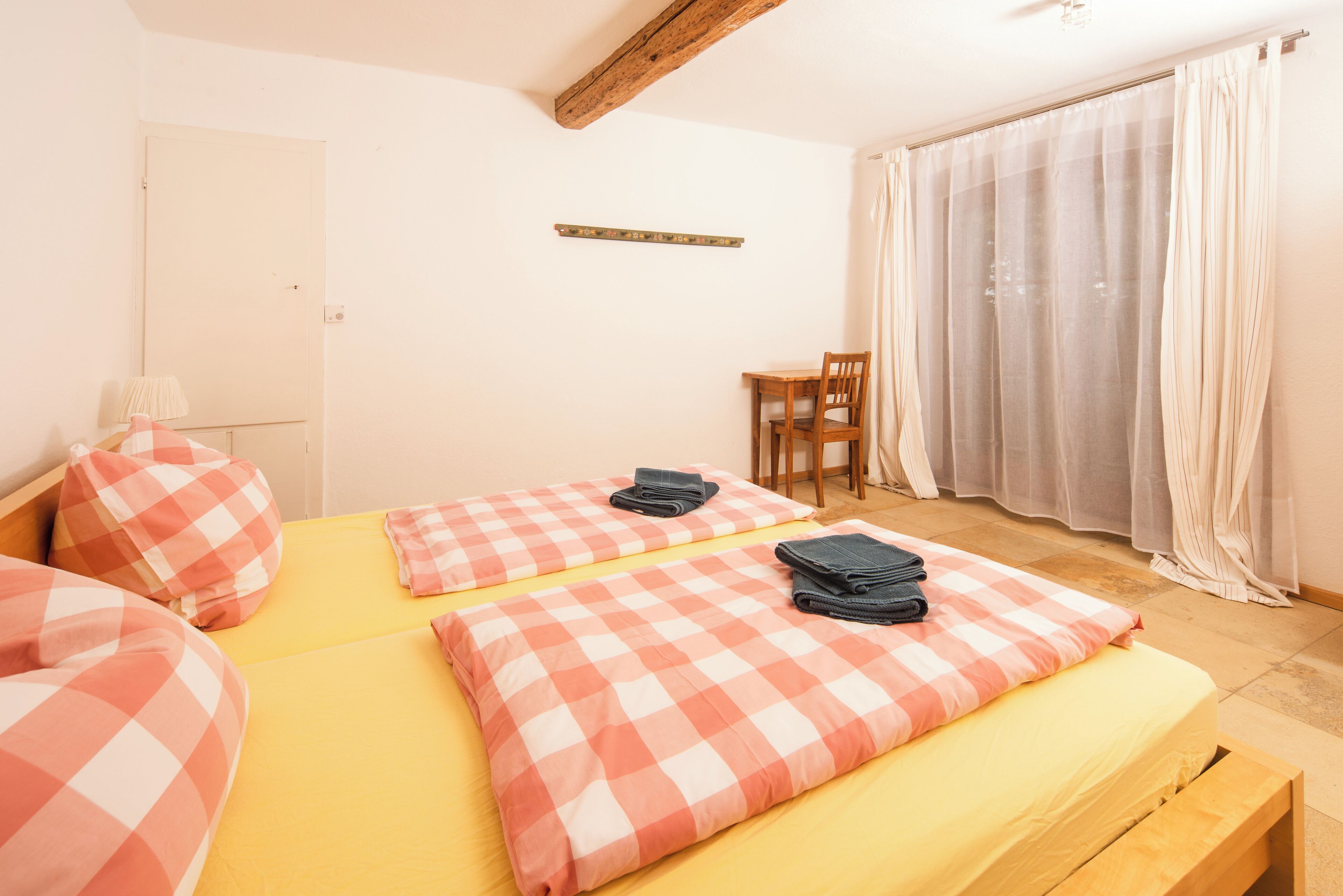 8 sovrum, resesäng, internet och sängkläder