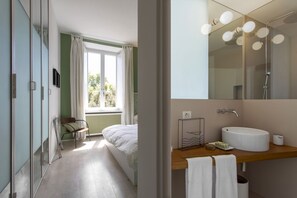 3 bedrooms, iron/ironing board, WiFi