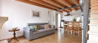 Calaone Wondeful Duplex Apartment with Parkingx4