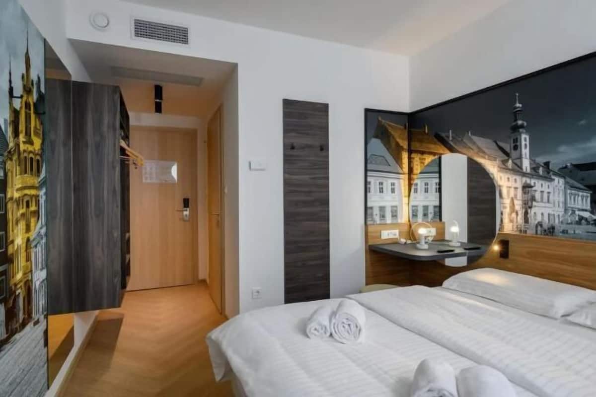 Desk, free WiFi, bed sheets