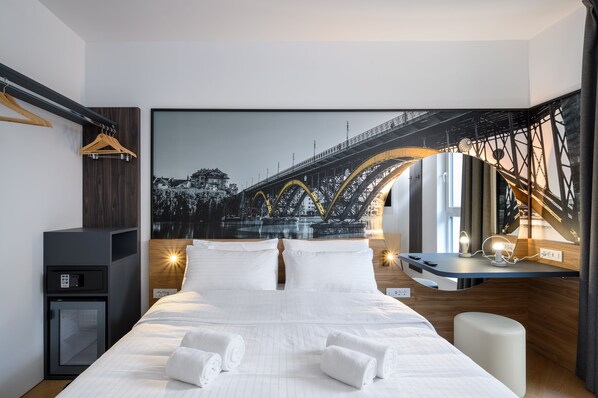 Superior-Doppel- oder -Zweibettzimmer