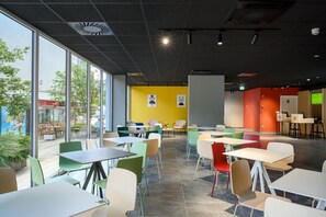 Dining - B&B Hotel Maribor (Maribor)