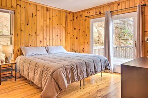3 bedrooms, iron/ironing board, Internet, bed sheets - Families & Outdoor Groups! Mtn-View Marion Cabin (Marion)