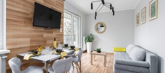 Modern Apartment | 2 Bedrooms, Parking, Close to MTP
