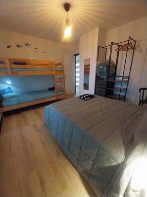 2 Schlafzimmer, Bügeleisen/Bügelbrett, Reisekinderbett, WLAN