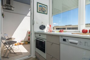 Apartment (A1) | Private kitchen | Coffee/tea maker, electric kettle, toaster, dining tables - Mina Apartment (Split)