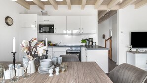 Kaffetrakter/tekoker, kjøleskap, mikrobølgeovn og ovn