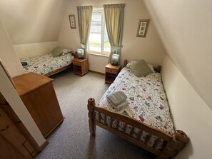 4 bedrooms, individually decorated, individually furnished, free WiFi