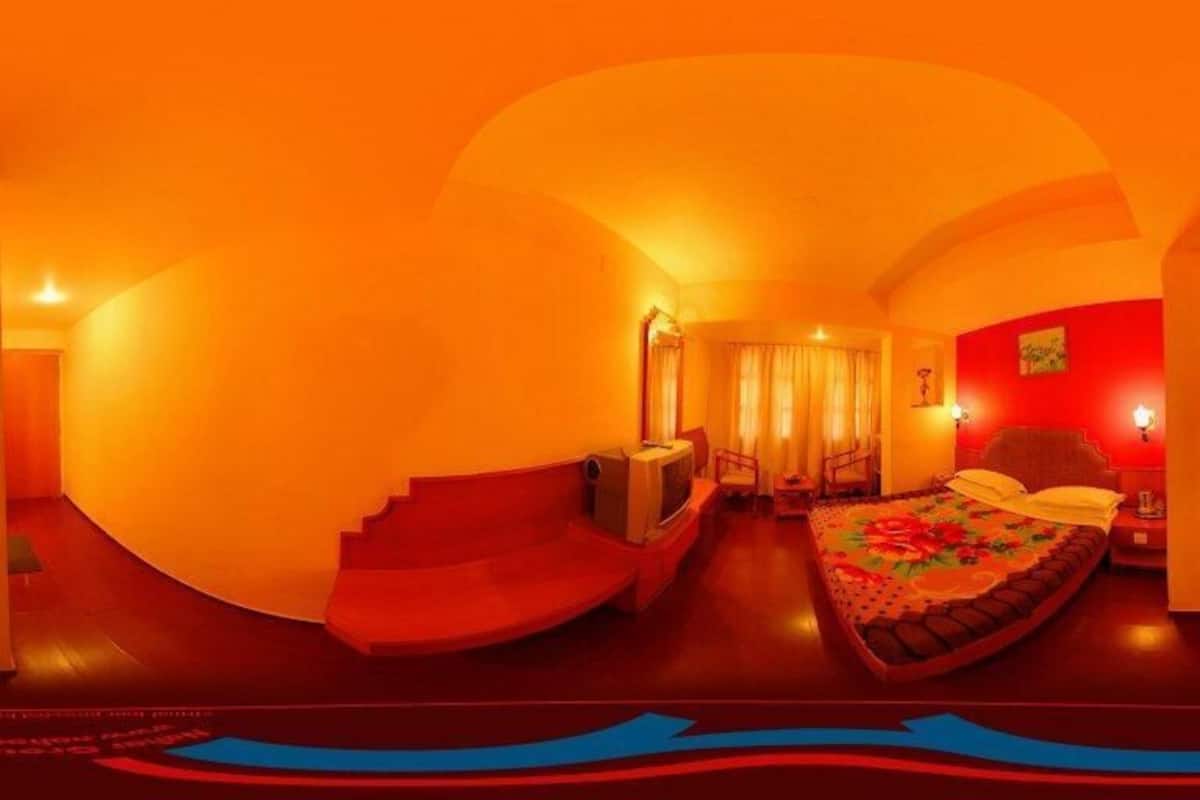 Deluxe Room | Bed sheets