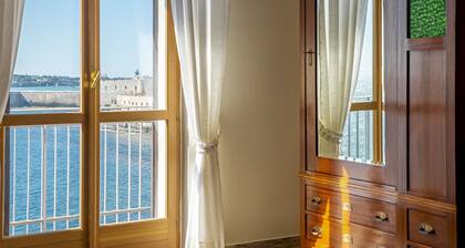 Ortigia Seafront Apartment by Wonderful Italy