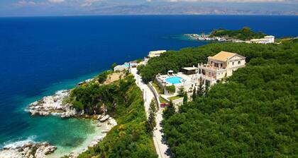 4 bedroom beach front Luxury Villa