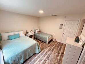 2 chambres, fer et planche à repasser, Wi-Fi, draps fournis