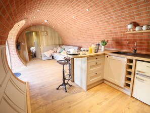 Ferienhaus | Eigene Küche | Kühlschrank, Wasserkocher, Toaster, Kochgeschirr/Geschirr/Besteck