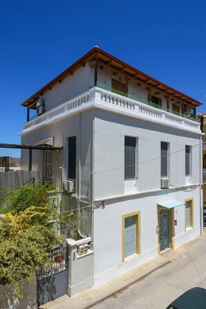 Exterior - Lovely & Cozy Apartment with Magnificent Sea View, near the center (Crete)