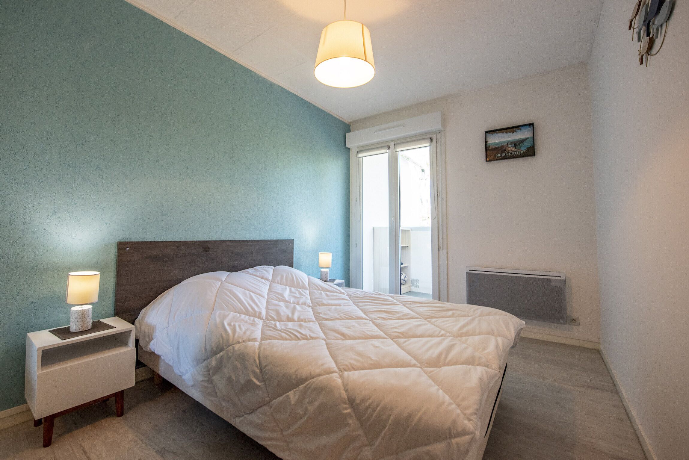 1 間睡房、熨斗/熨衫板