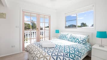 3 bedrooms, iron/ironing board, travel crib, free WiFi