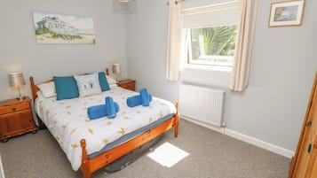 Cottage | 2 bedrooms, individually decorated, individually furnished, free WiFi