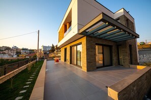 Terrace/patio - Villa Antonia (Farkë)