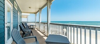 Salty Sunrise - Seaside Luxury Right on the Beach!