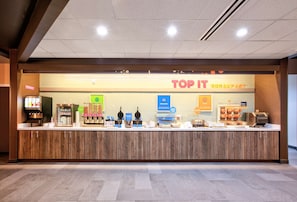 Petit déjeuner buffet compris tous les jours