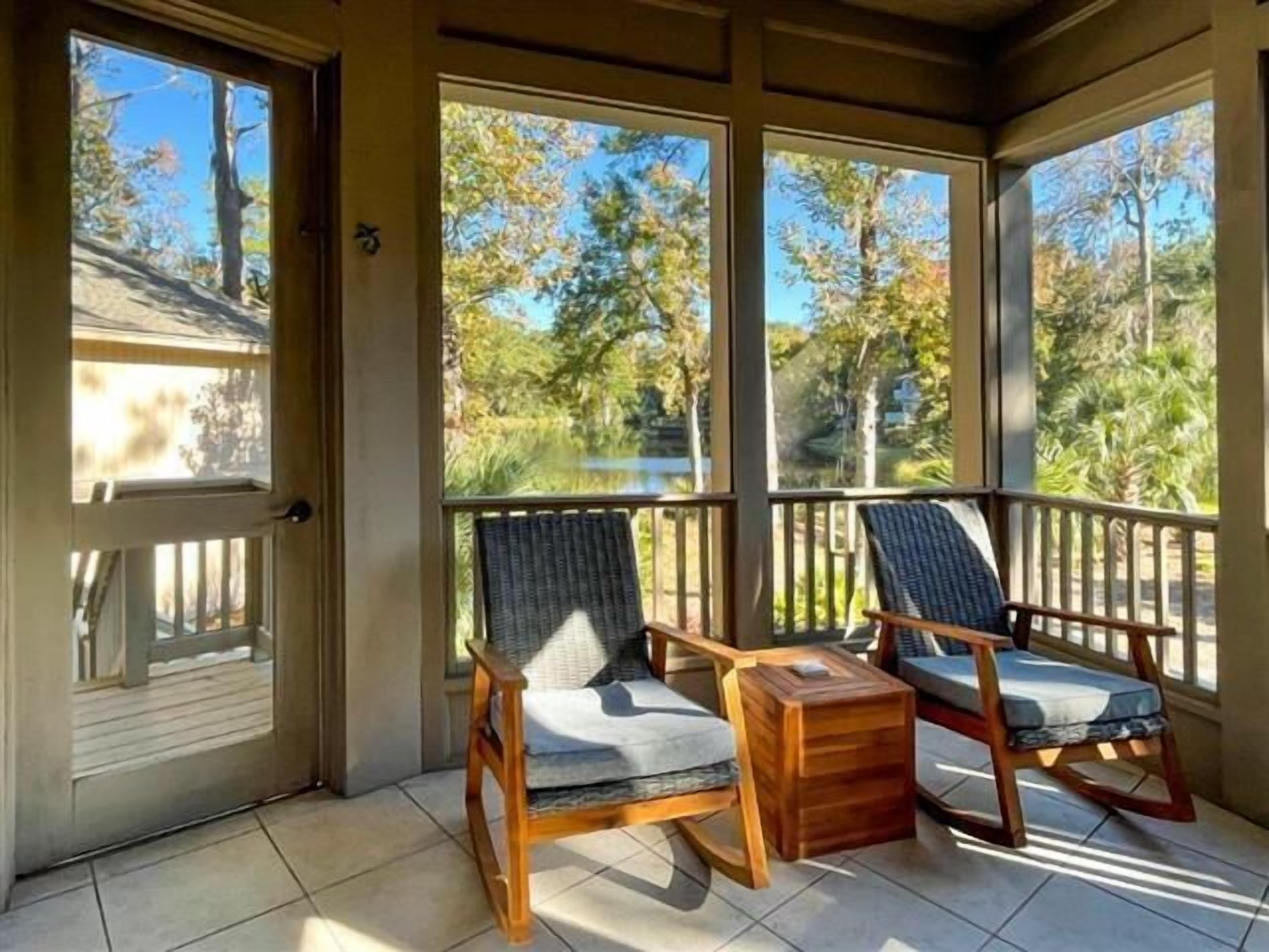 Enchanting 4 bedroom home in Sea Pines Resort, close to Lawton Stables