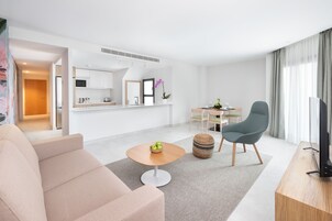 Deluxe Duplex, 3 Bedrooms, Kitchen