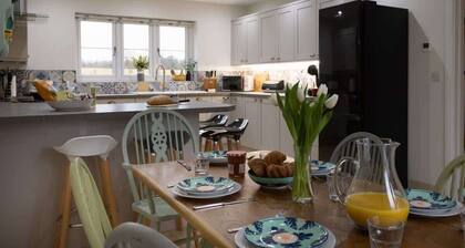 Brecon Beacons Retreat | 2 Cottages & Gardens
