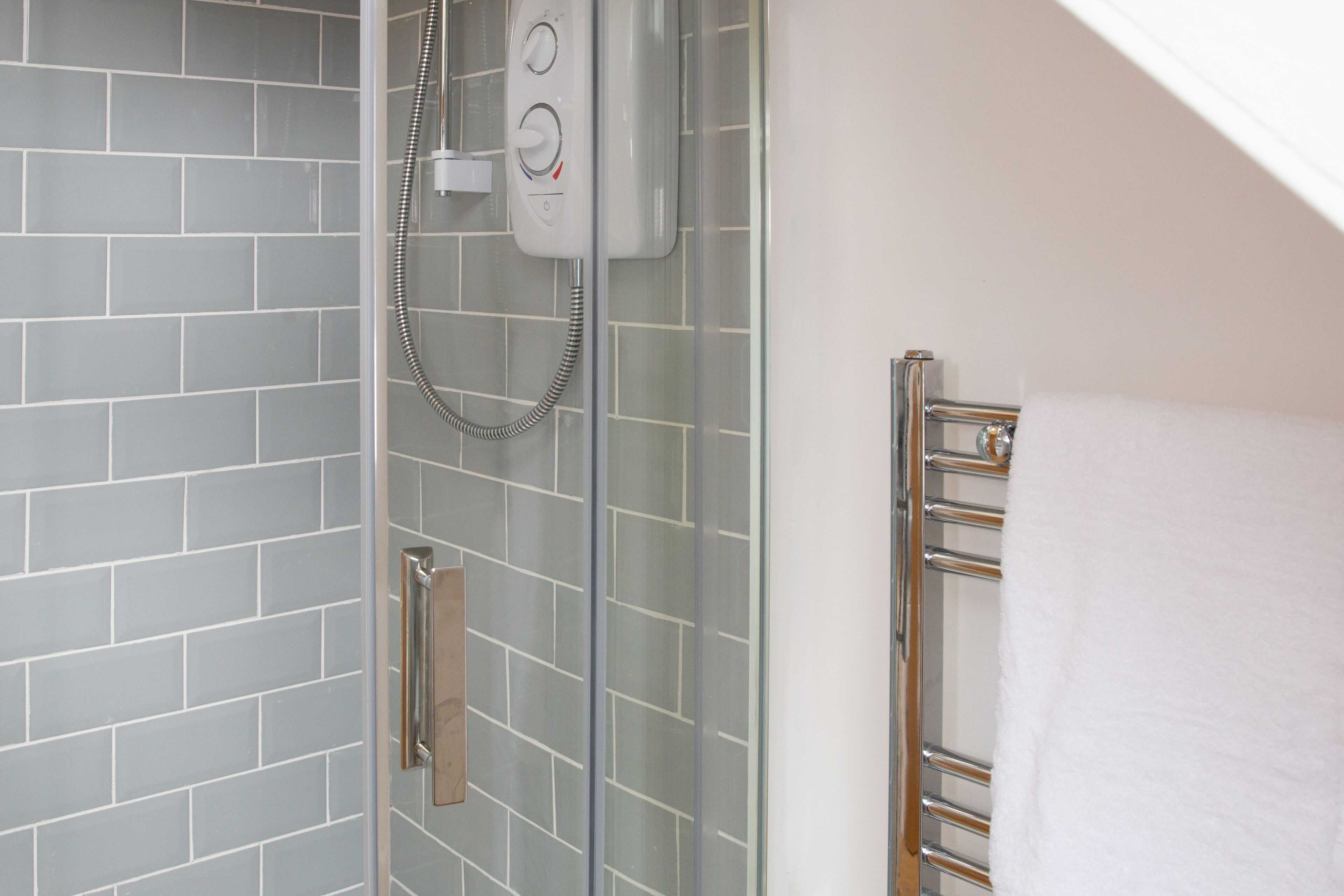 Estudio familiar | Baño | Ducha, secador de pelo y toallas