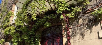 Magnificent apartment in the heart of Villa Médreville with garden and parking space