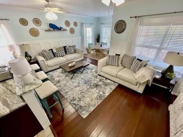 Ferienhaus, 4 Schlafzimmer | Wohnbereich | Smart-TV