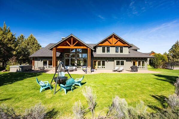 House, 5 Bedrooms | Exterior - Family-Friendly Dara Oaks Home with Private Hot Tub and BBQ on the Deck by RedAwning (Bend)