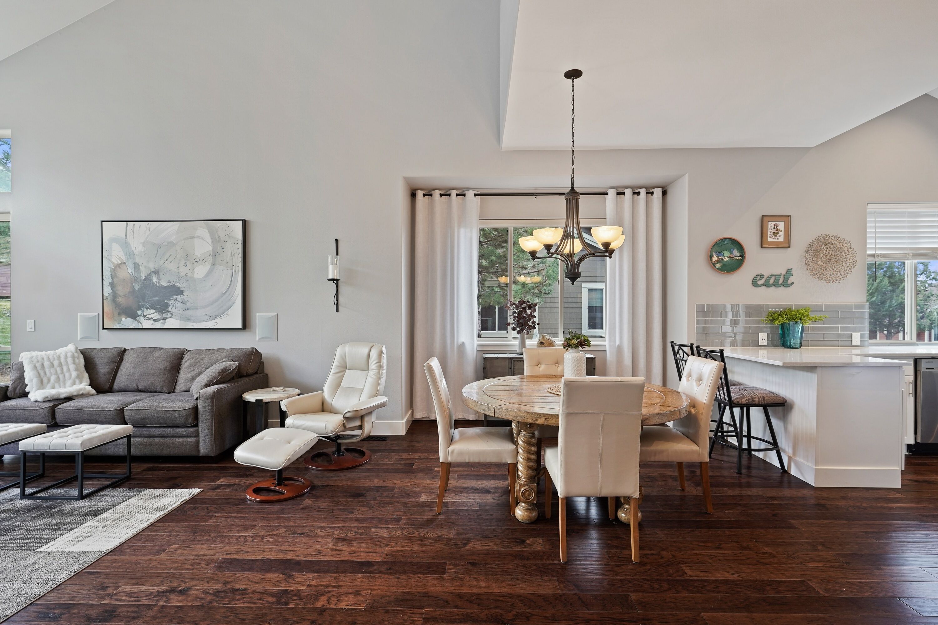 House, 2 Bedrooms | Living room